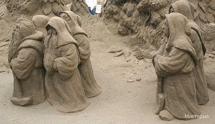 Классные песочные статуи